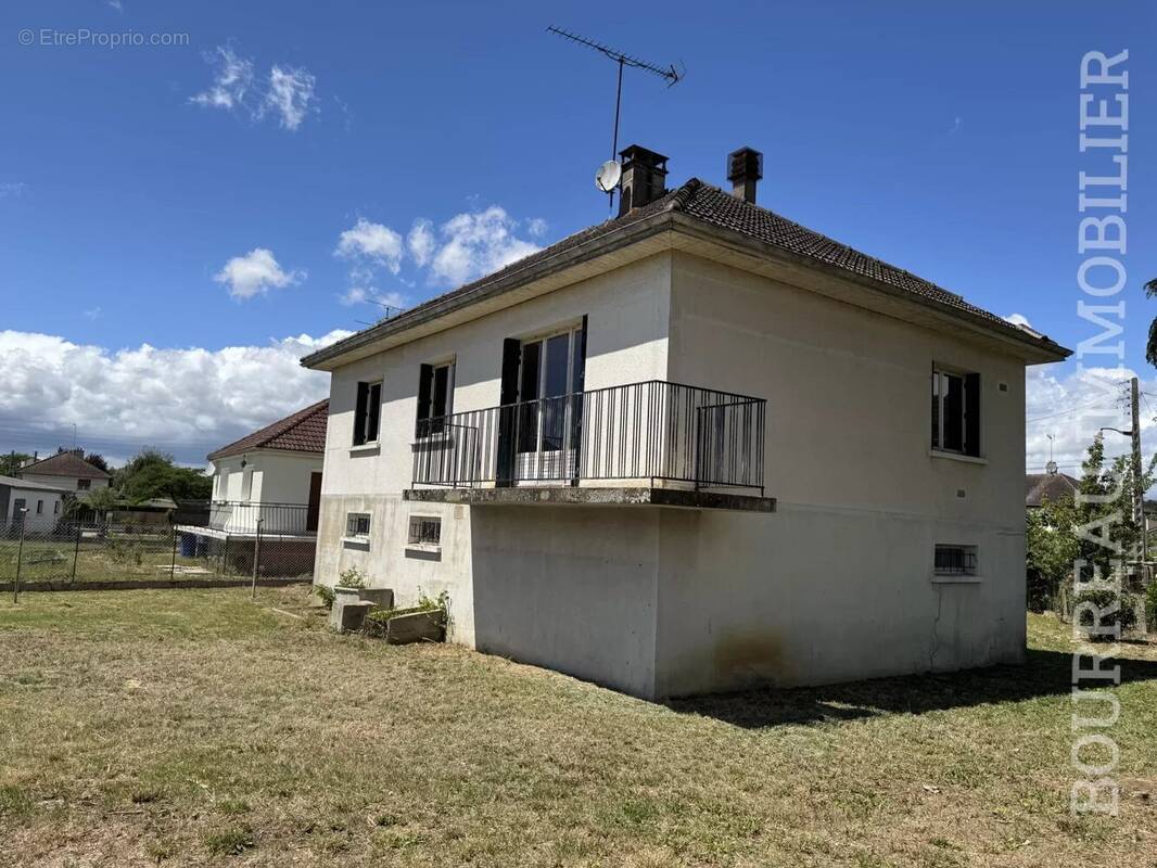 Maison à CHARMOY