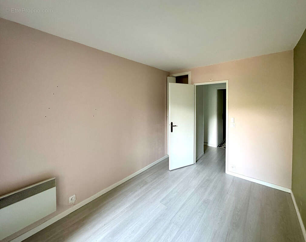 CHAMALIÈRES / Rez-de-jardin à vendre pour habitation ou profession libérale ! - photo 12