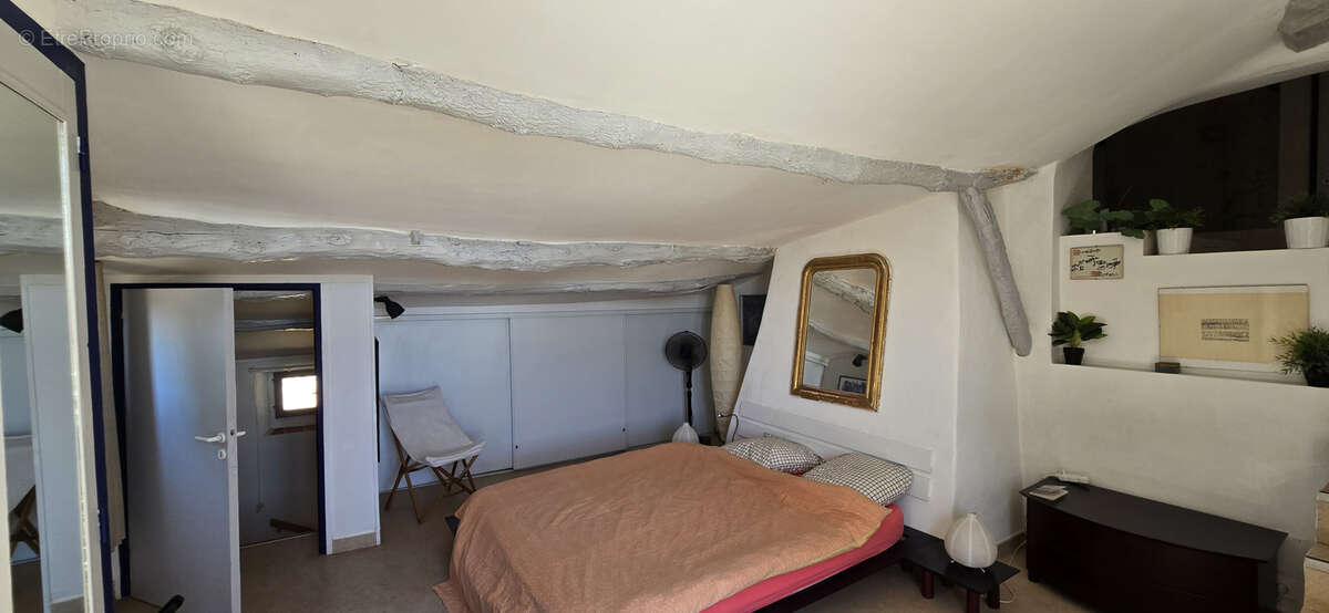 Maison à MONTPEYROUX