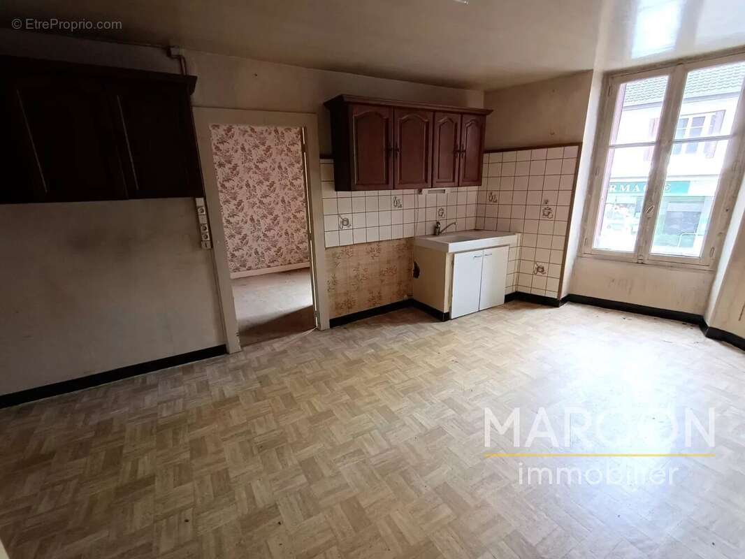 Maison à LAVAVEIX-LES-MINES