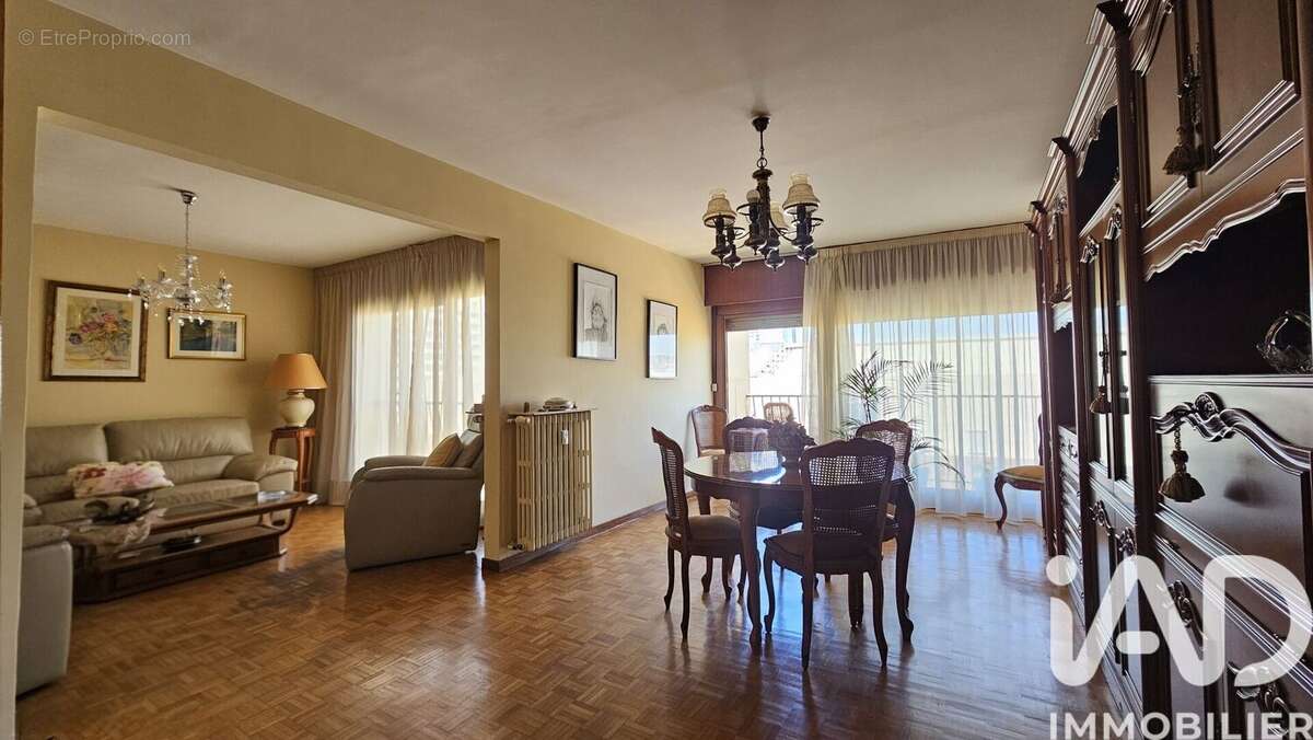 Photo 2 - Appartement à MARSEILLE-3E