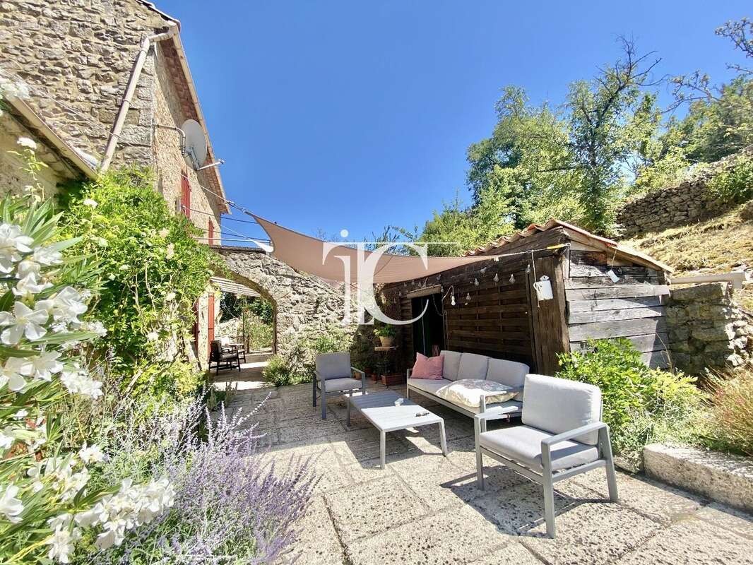 Maison à SAINT-PAUL-LE-JEUNE