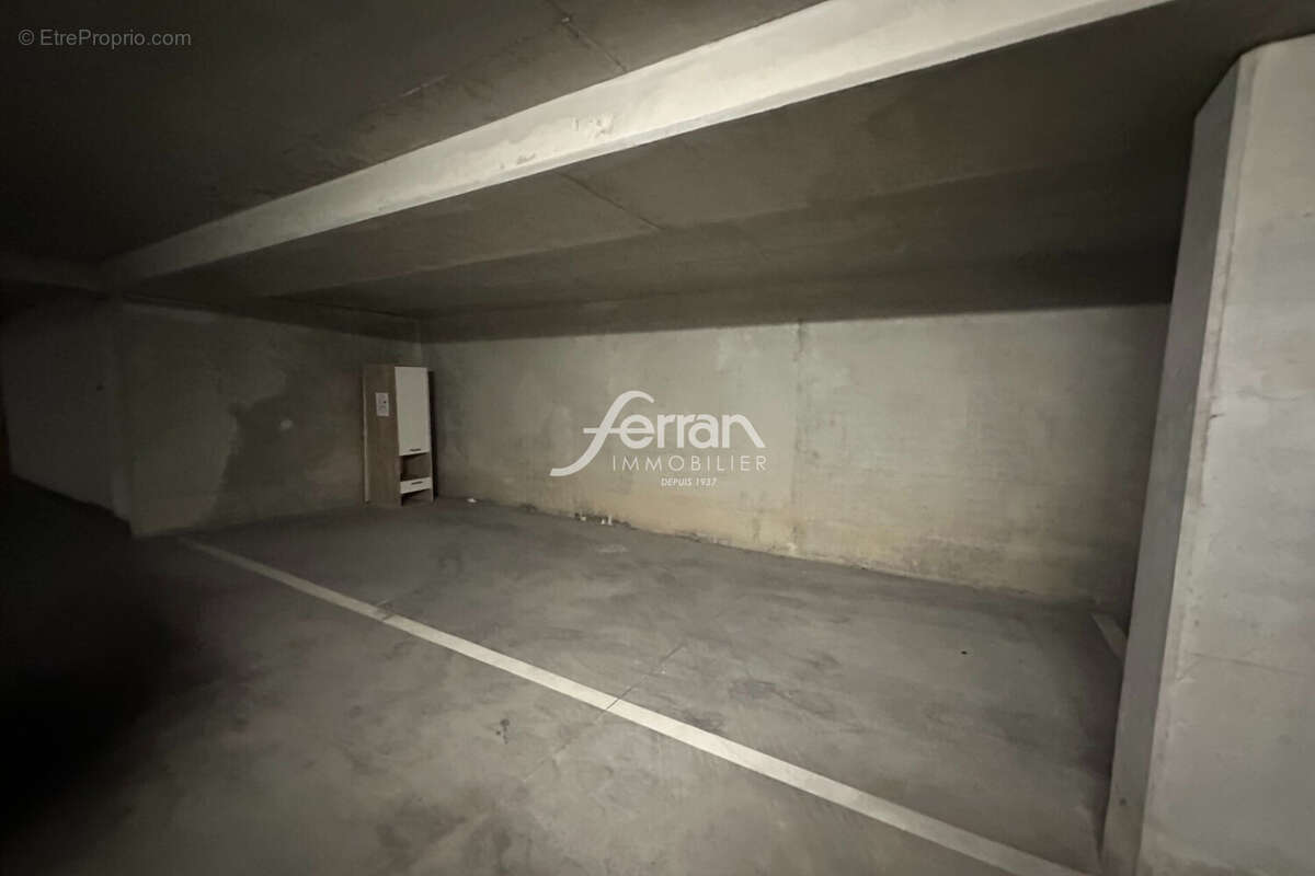 Parking à DRAGUIGNAN