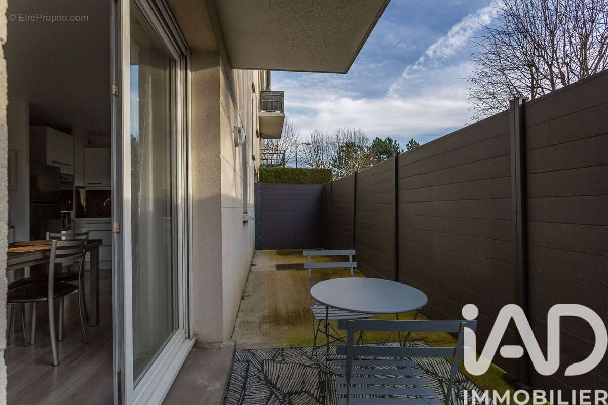 Photo 2 - Appartement à SAINTE-GENEVIEVE-DES-BOIS
