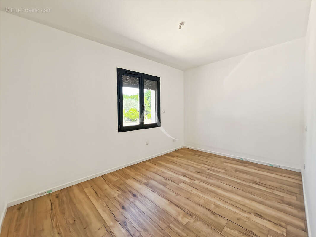 Maison NEUVE  RT 2022. Quatre chambres. - photo 6