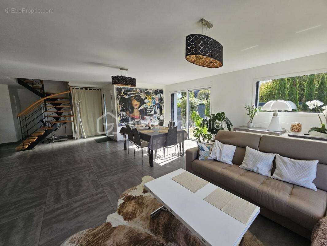 Maison à BAINS-SUR-OUST