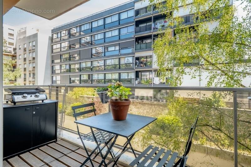 Appartement à PARIS-20E