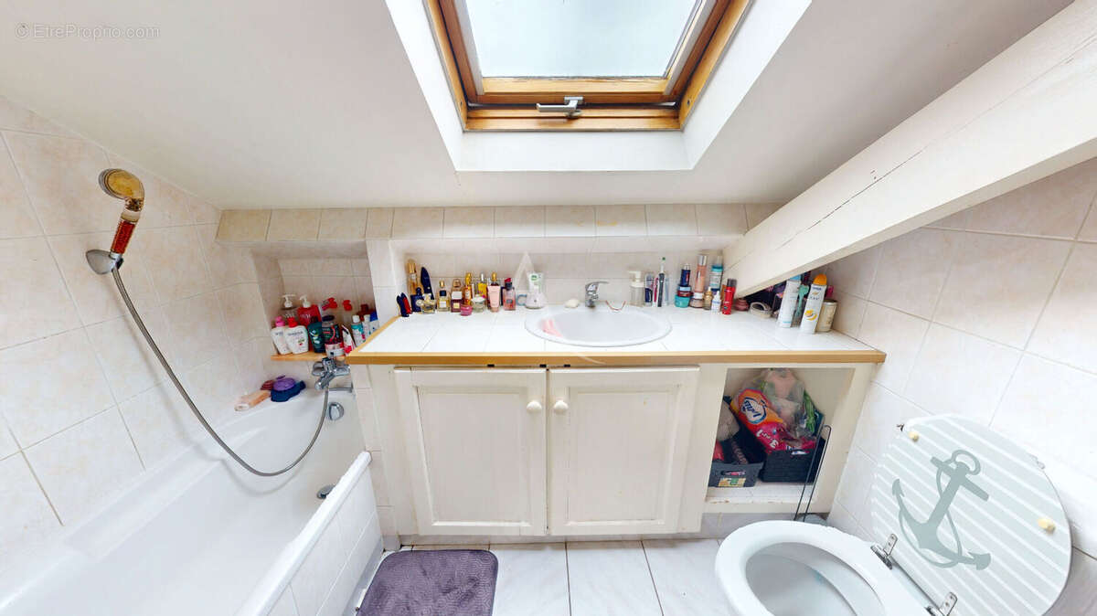 Appartement à PARAY-VIEILLE-POSTE