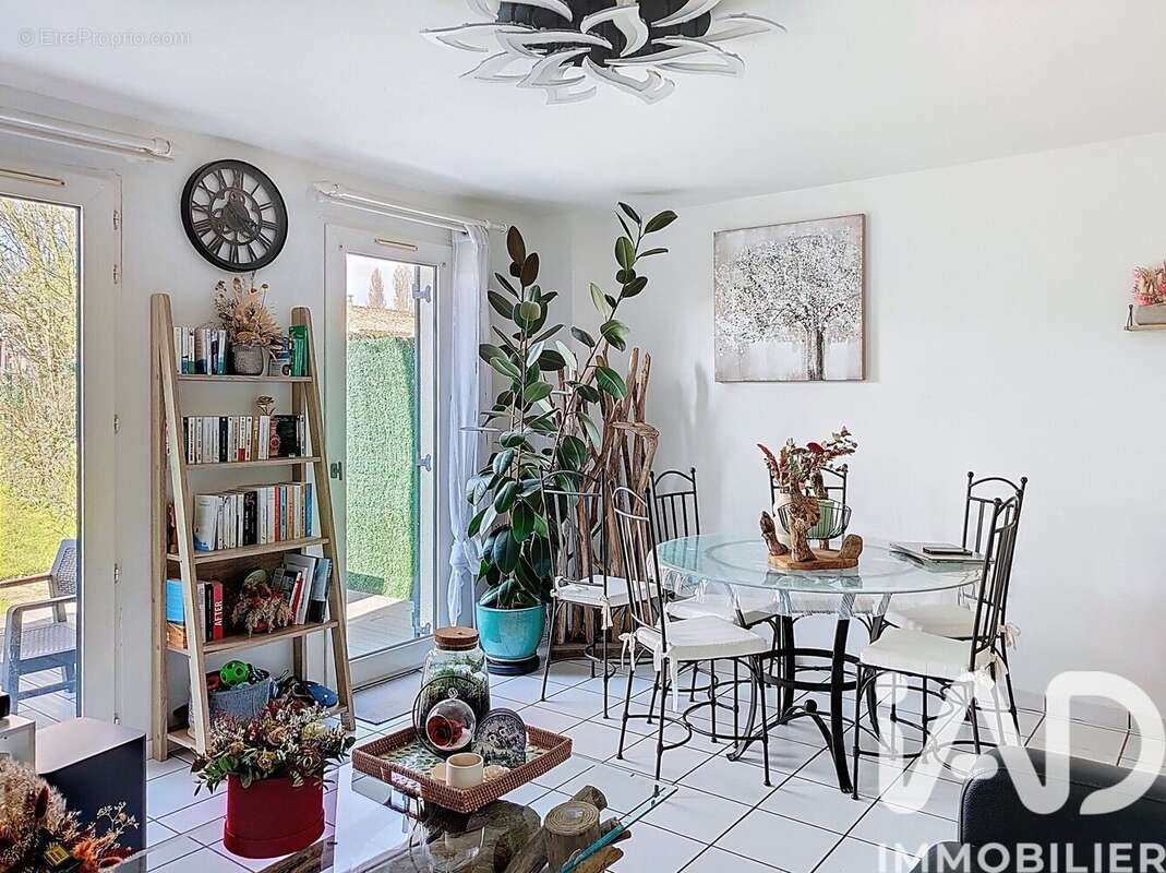 Photo 2 - Maison à ROCHEFORT