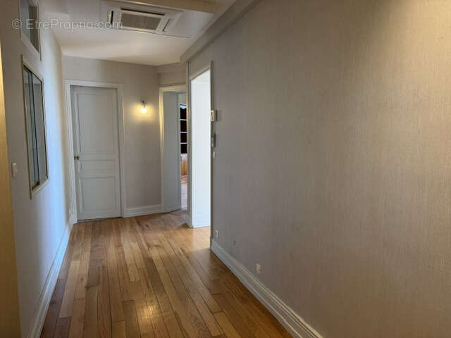 Bel appartement bourgeois de 92m2 au 4 ème étage avec ascenseur d'un immeuble haussmannien - photo 33