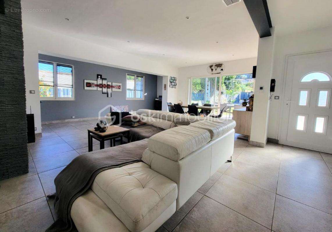 Maison à SIX-FOURS-LES-PLAGES