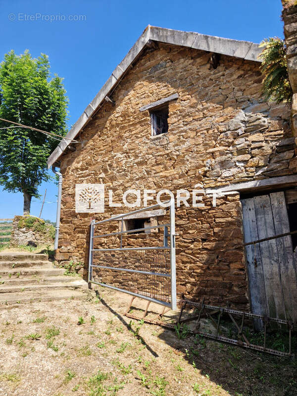 Maison à CALMONT