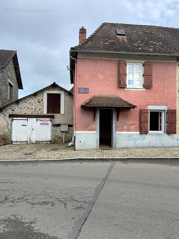 Maison à SAINT-JEAN-LIGOURE