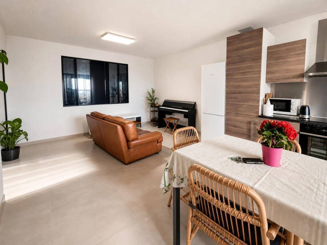 Appartement à L'ISLE-SUR-LA-SORGUE