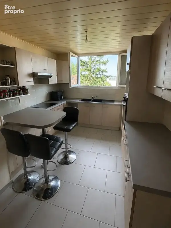 Annemasse - secteur romagny - spacieux t3 d'environ 76m2 - plein sud - loggia - parking - cave - photo 6
