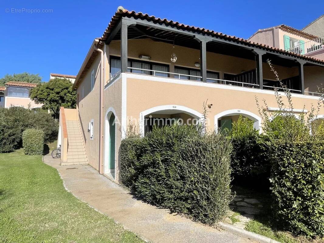 Appartement à GRIMAUD