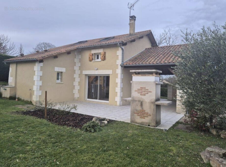 Maison à TOCANE-SAINT-APRE