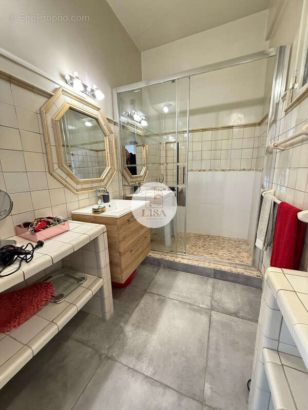 Appartement à MARSEILLE-6E