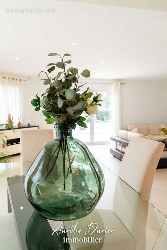 Maison à SAINT-CYR-SUR-LOIRE