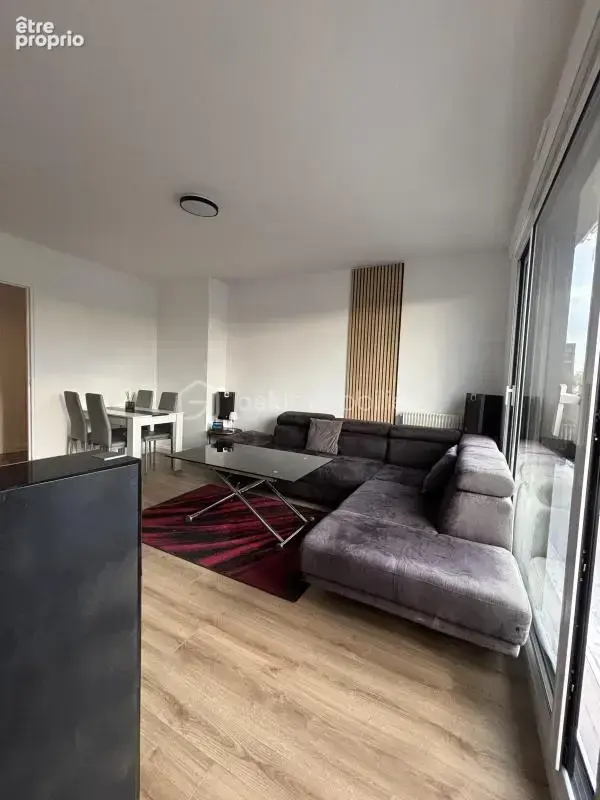 Appartement lumineux avec balcon + place de parking et cave - photo 3