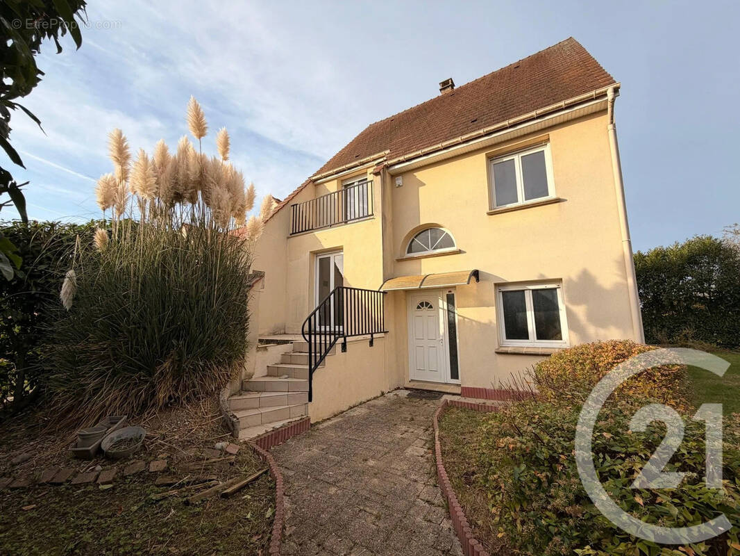 Maison à DAMMARTIN-EN-GOELE