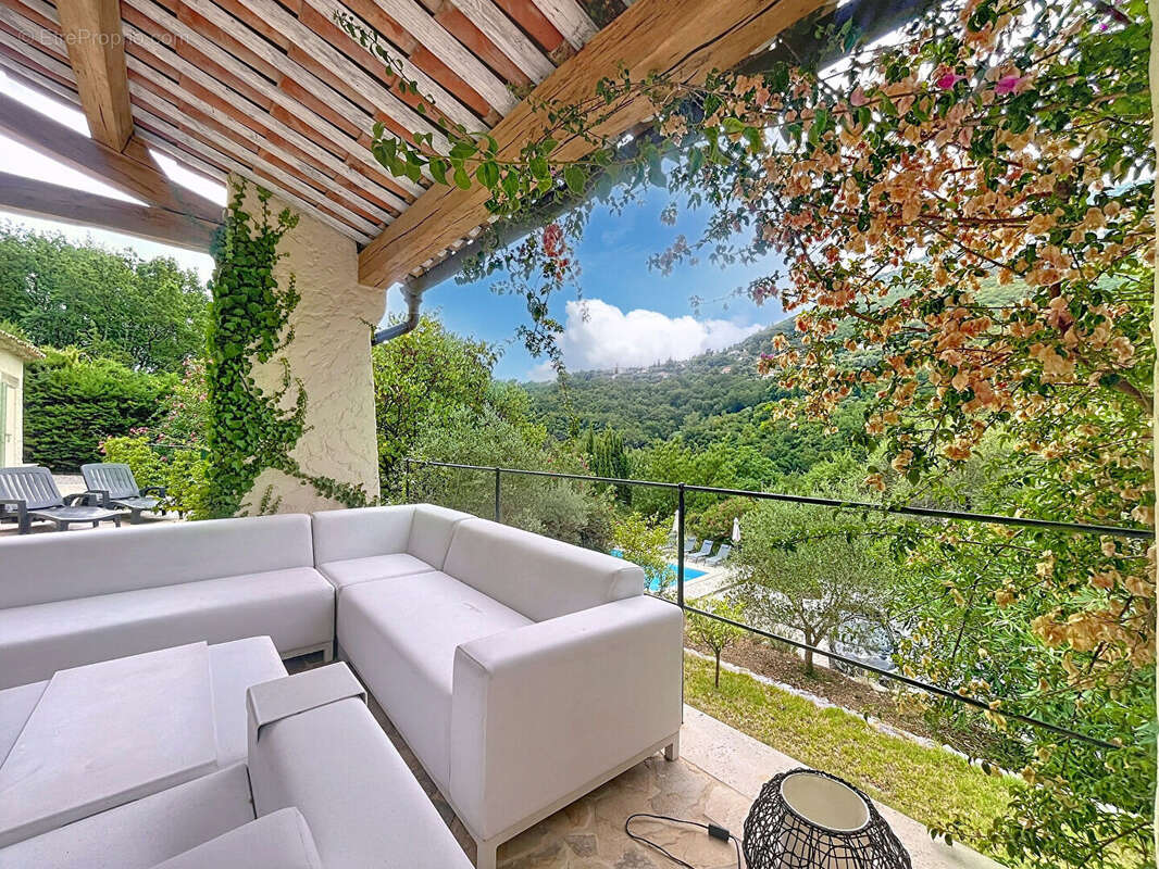 Maison à TOURRETTES-SUR-LOUP