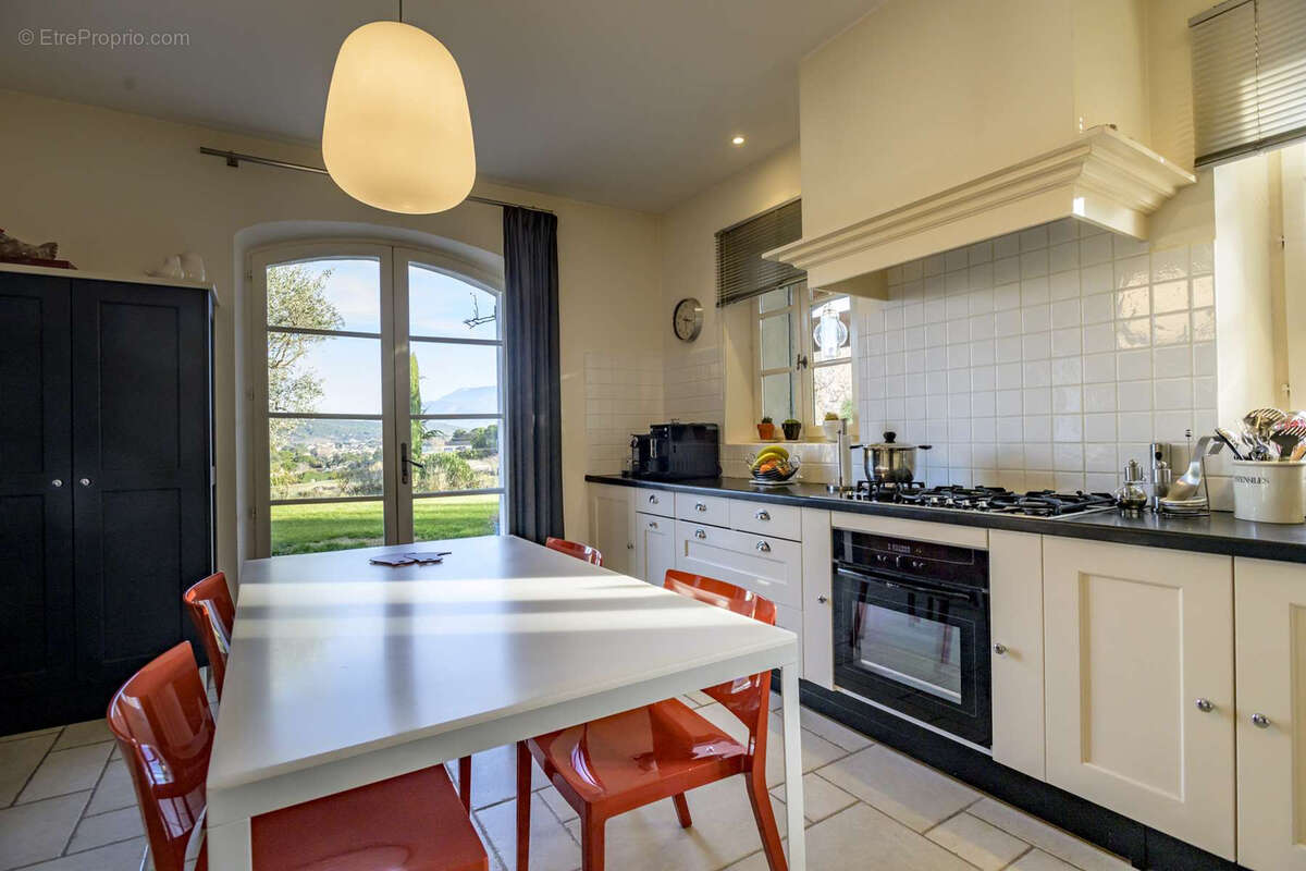 Maison à VAISON-LA-ROMAINE
