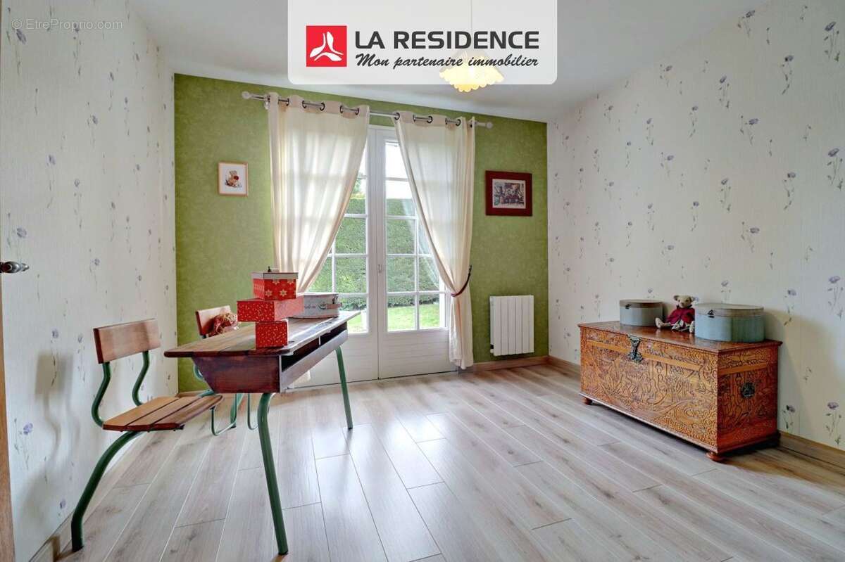 Maison à BERCHERES-SUR-VESGRE