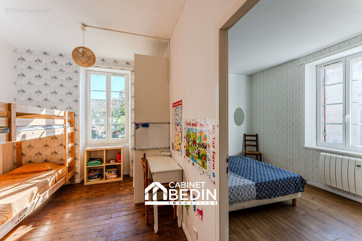 Maison 301 m² à Biganos  - photo 5