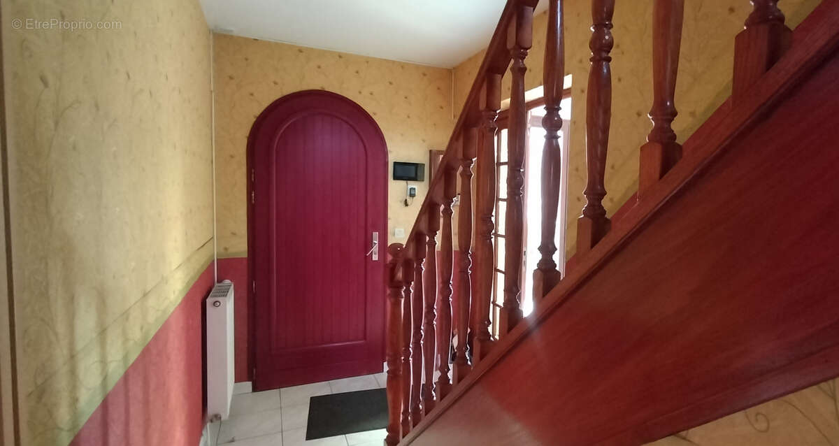 Maison à LA VILLE-DU-BOIS