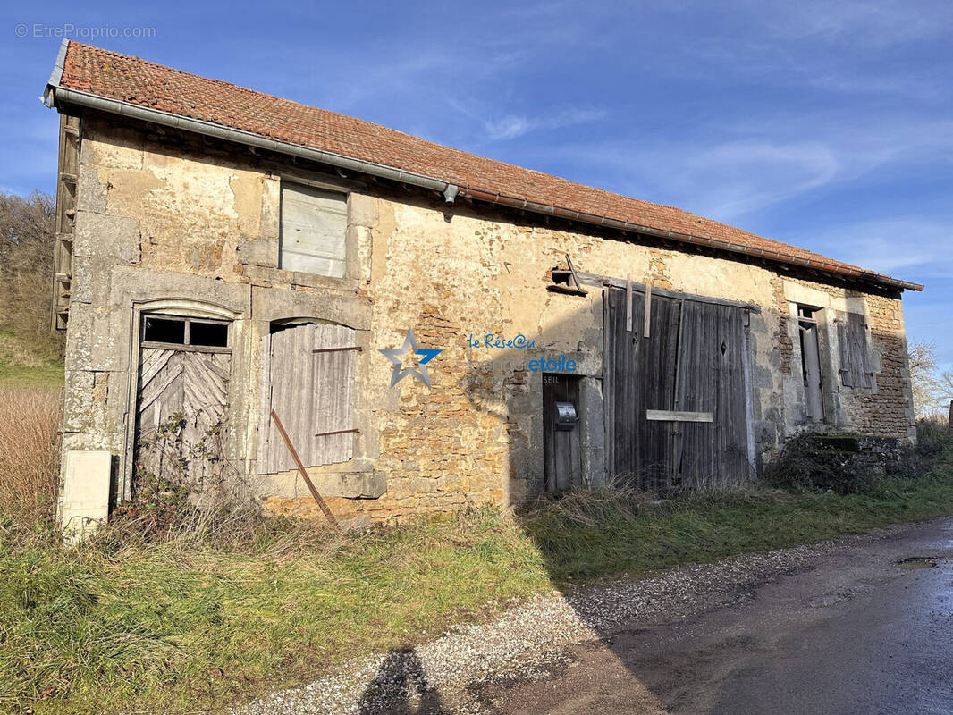 Maison à MERREY