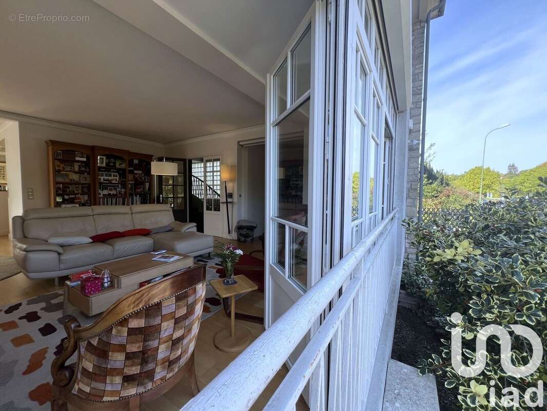 Photo 2 - Maison à MARNES-LA-COQUETTE