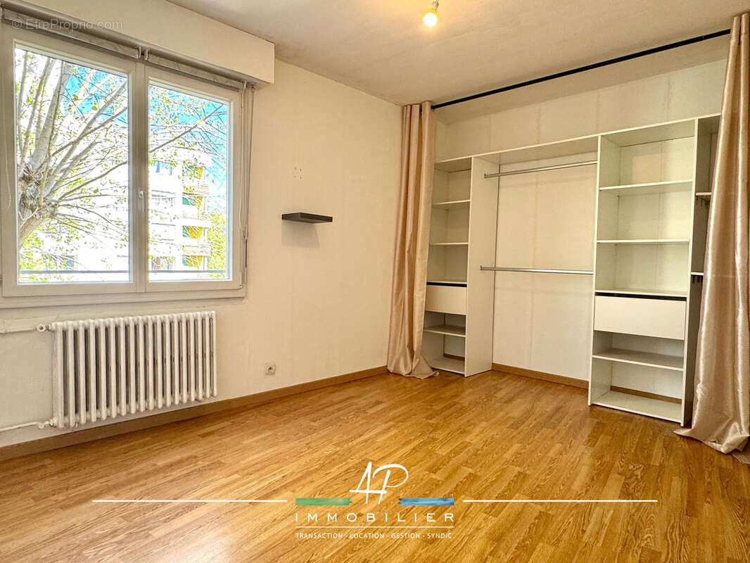 Appartement à CHENOVE