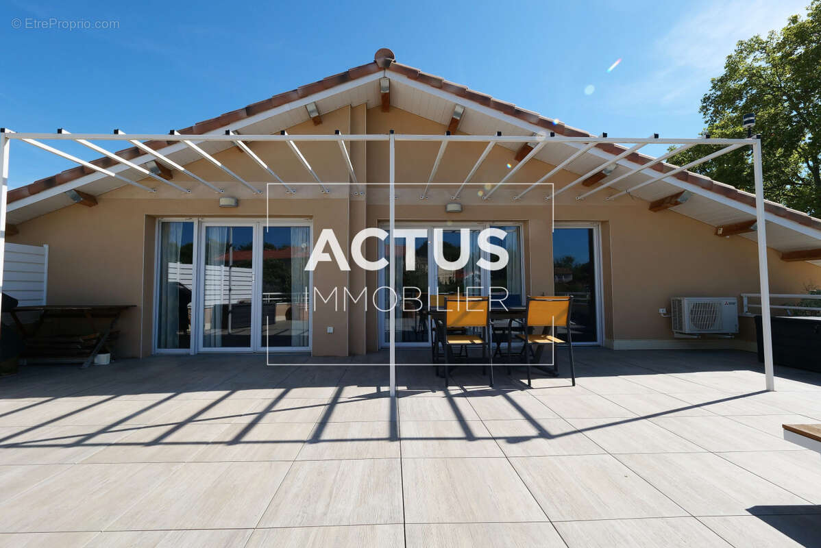 Appartement à SALON-DE-PROVENCE