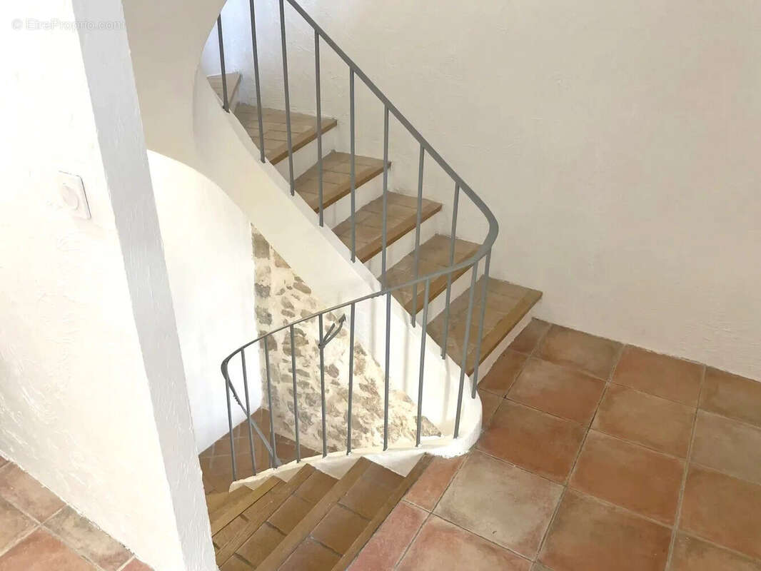Maison à VALBONNE