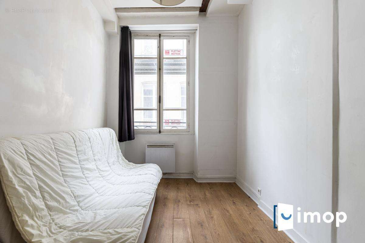 Appartement à PARIS-2E