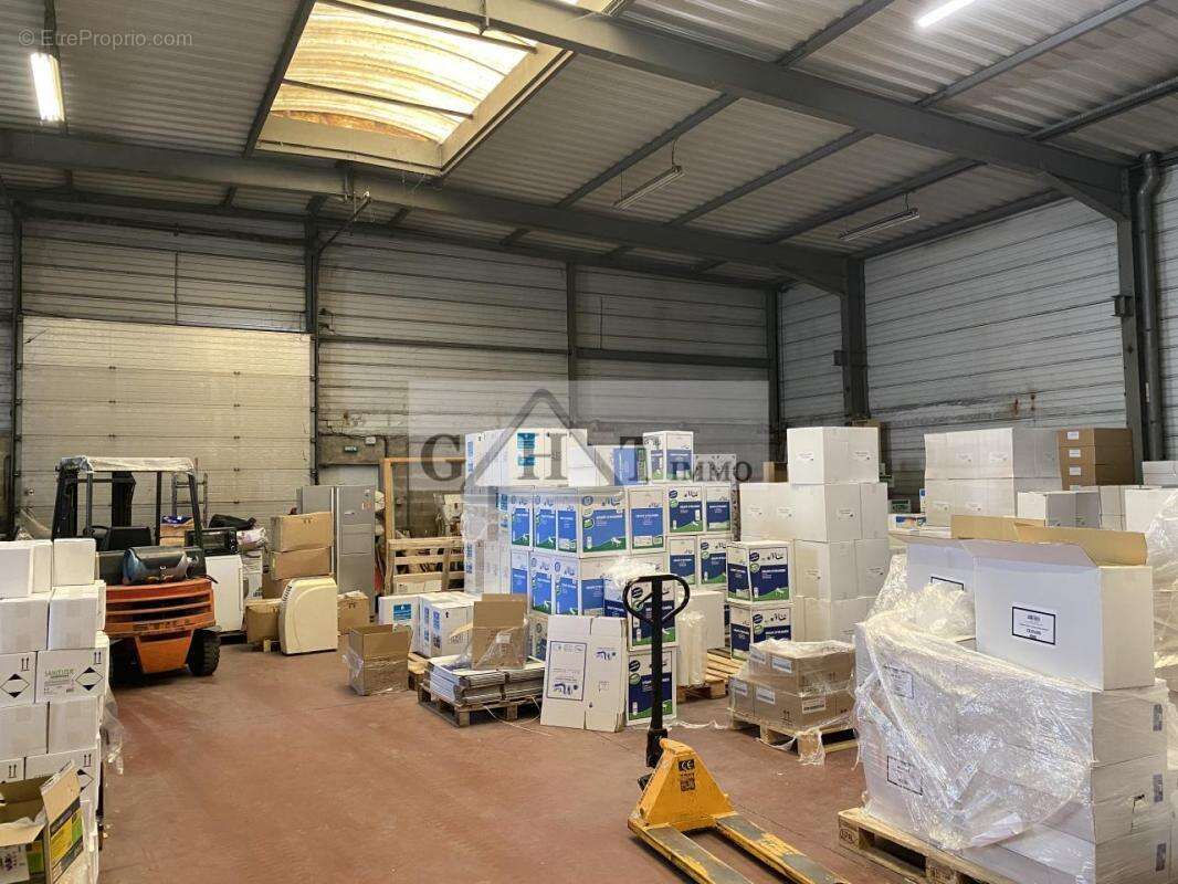 Commerce à CHENNEVIERES-SUR-MARNE