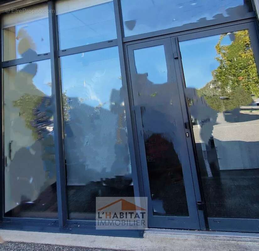 Commerce à LEGUEVIN