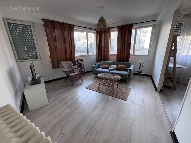 Appartement 6  pièces AGEN hyper centre  (47) - photo 3