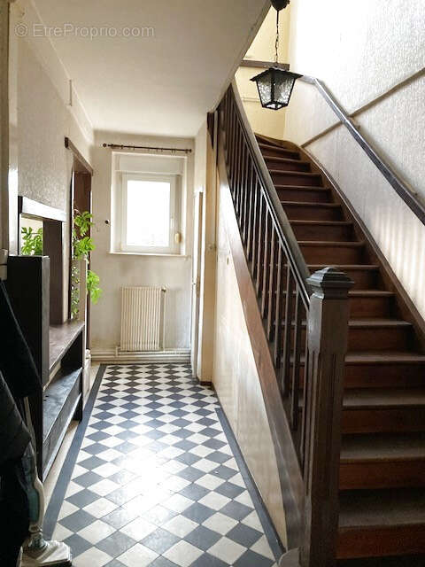 Maison à BREMENIL