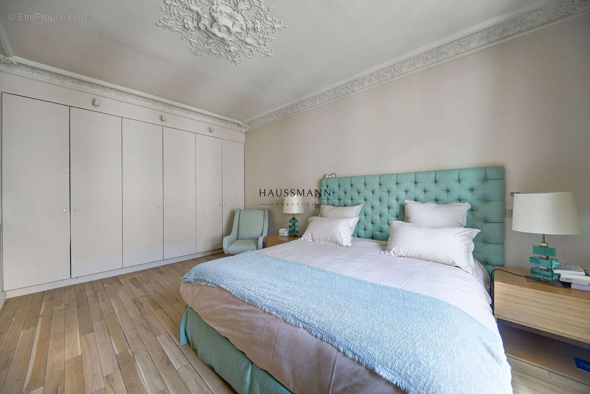 Appartement à PARIS-7E