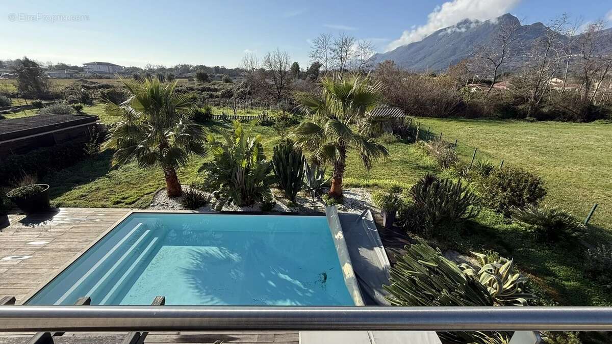 Maison à SANTA-LUCIA-DI-MORIANI