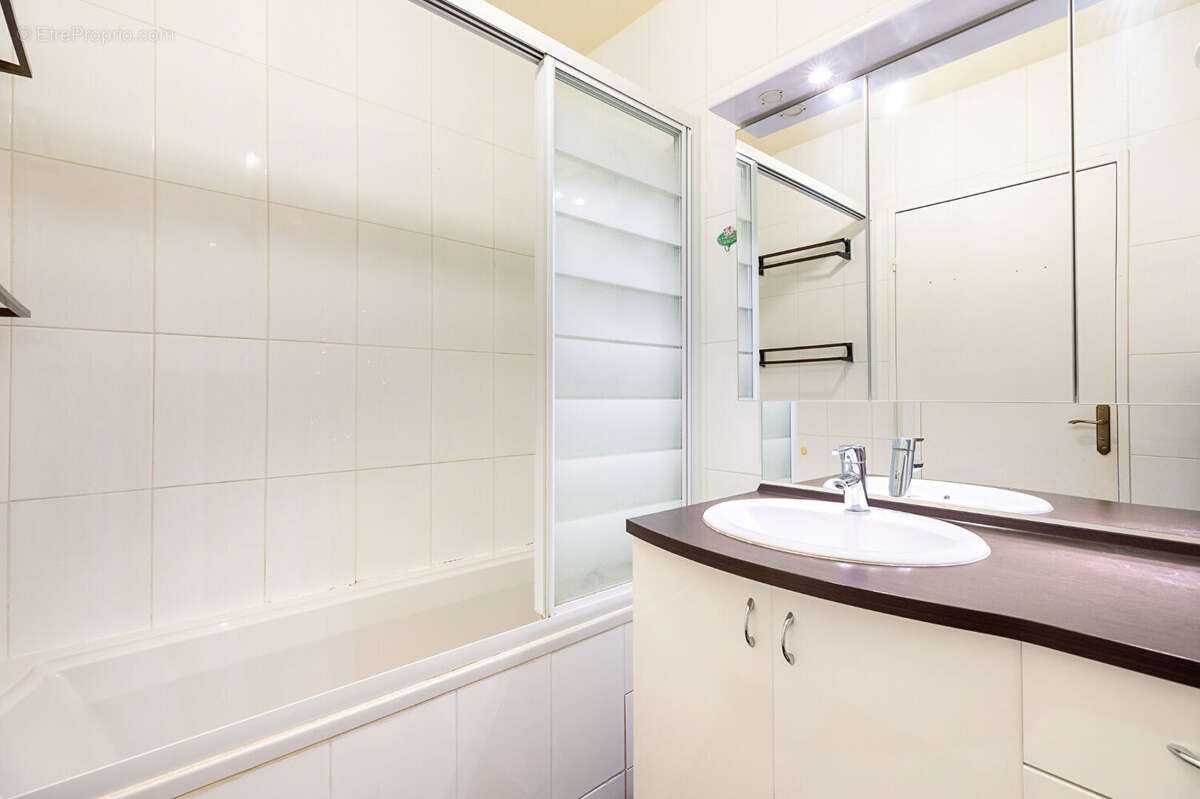Appartement à PARIS-19E