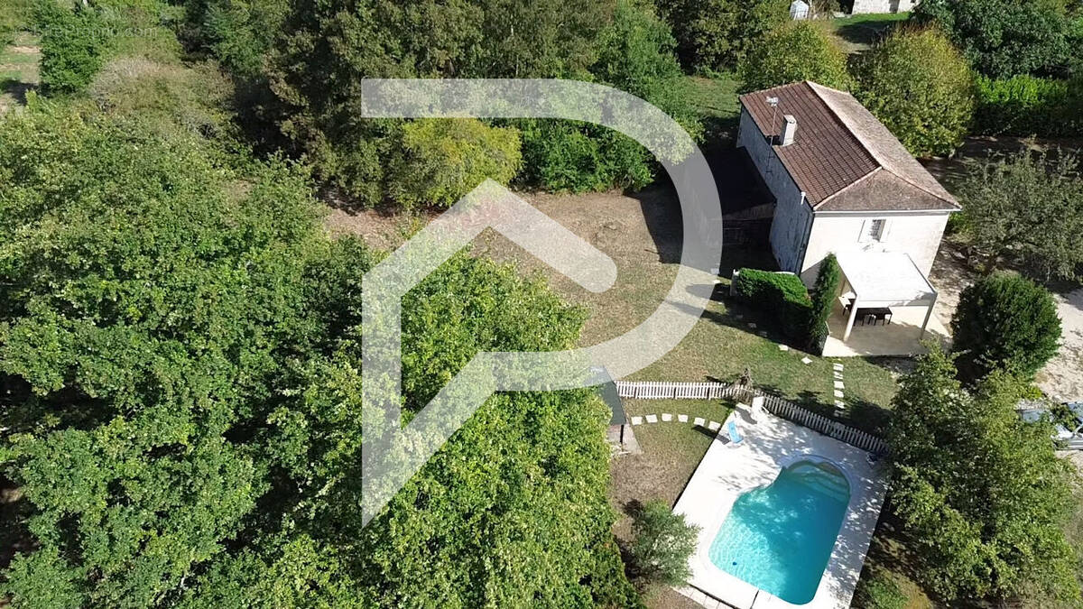 Maison à GAGEAC-ET-ROUILLAC