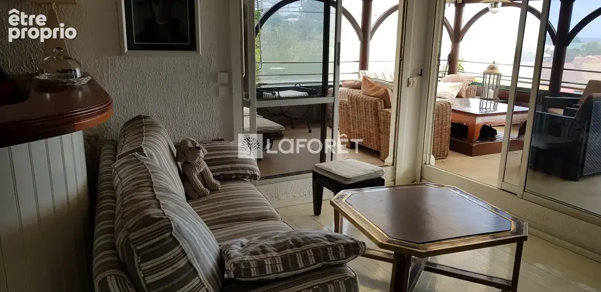 Appartement  F5 Le Gosier 97.46m² habitables divisé en 2 logements - photo 4
