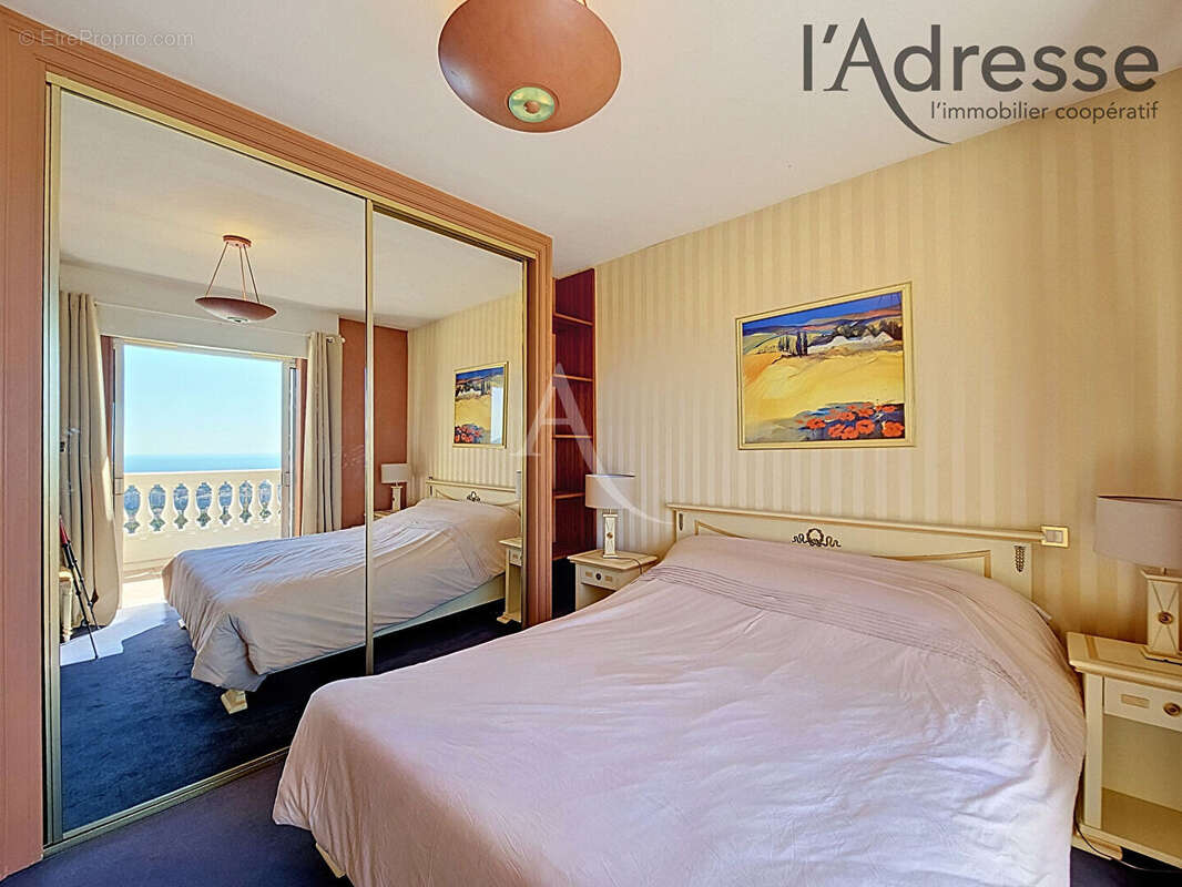 Villa d'exception sur les hauteurs de Mandelieu ! - photo 10