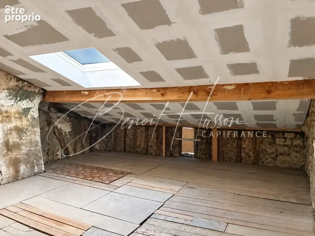 Maison de ville de 130m² avec cour, garage et dépendance - photo 11