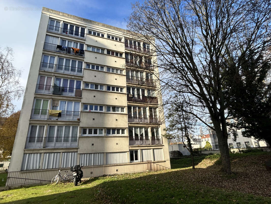 Appartement à VILLIERS-LE-BEL