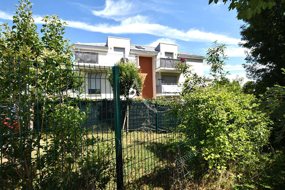 Appartement à QUINCY-SOUS-SENART