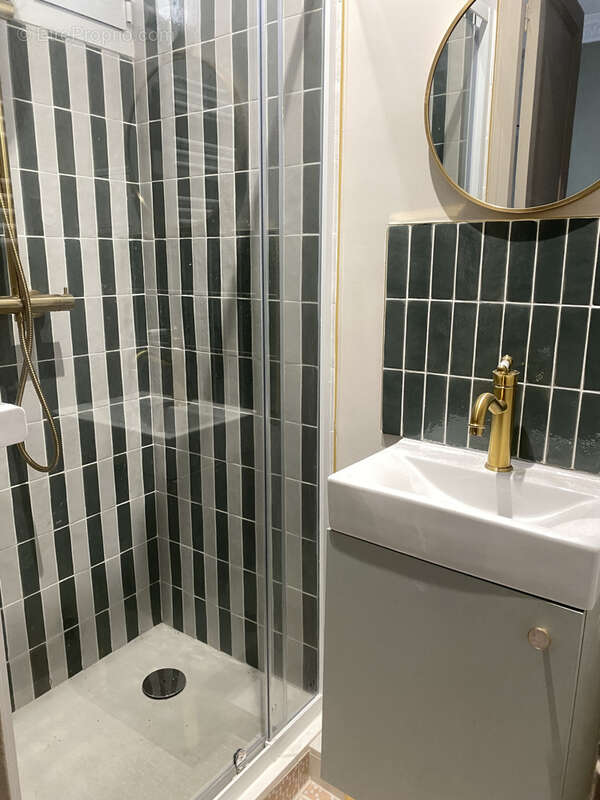 Appartement à PARIS-14E